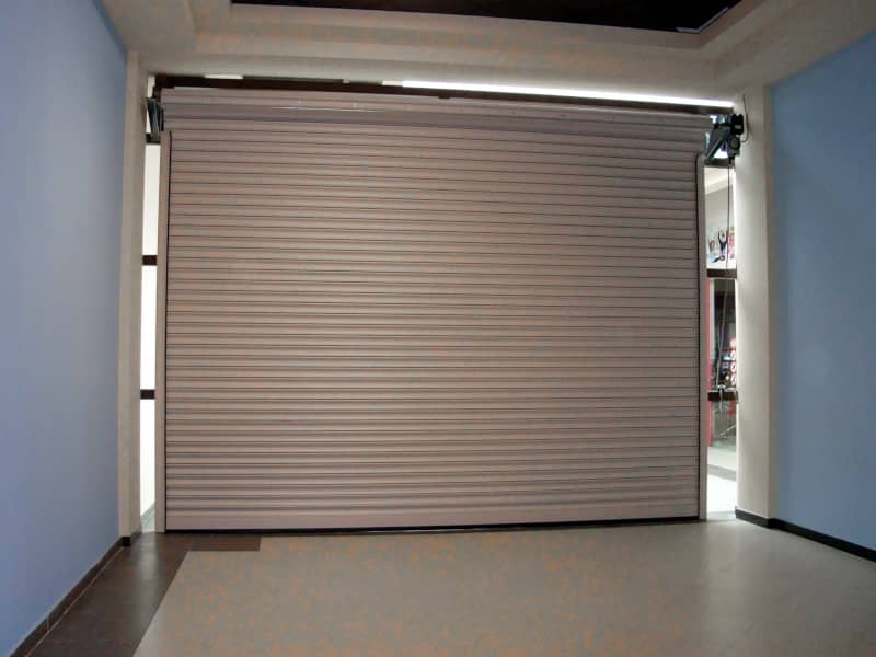 Роллетные ворота DoorHan в Азове с установкой