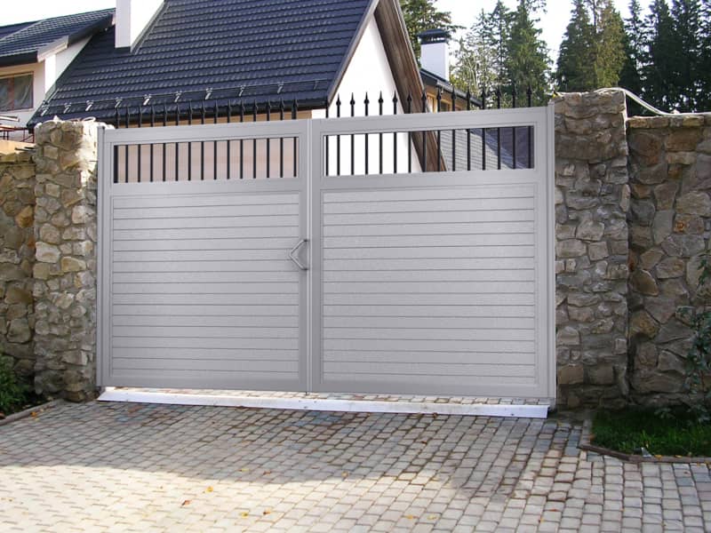 Уличные ворота DoorHan в Азове с установкой